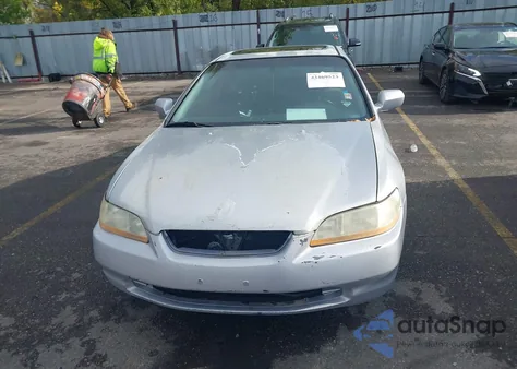 1999 Honda Accord Ex from USA, damaged, VIN 1HGCG3257XA015264